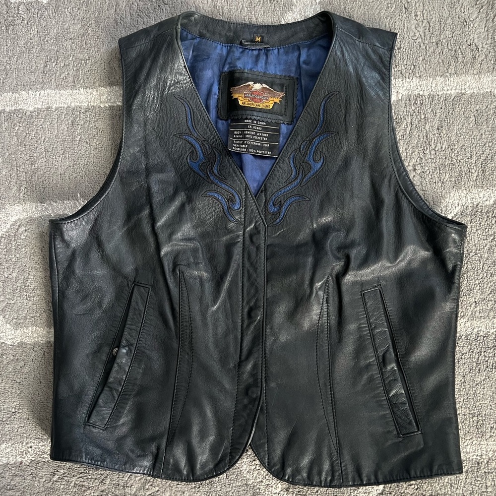 Vintage Harley Davidson Leather Vest with embroidered blue flames. Y2k Size M